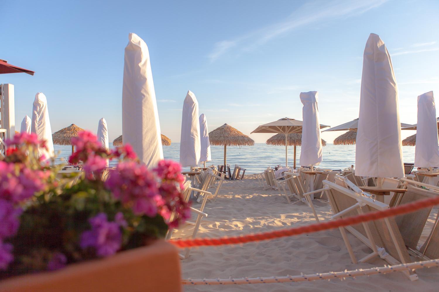 Conchiglia Azzurra Resort & Beach Порто Чезарео Екстериор снимка