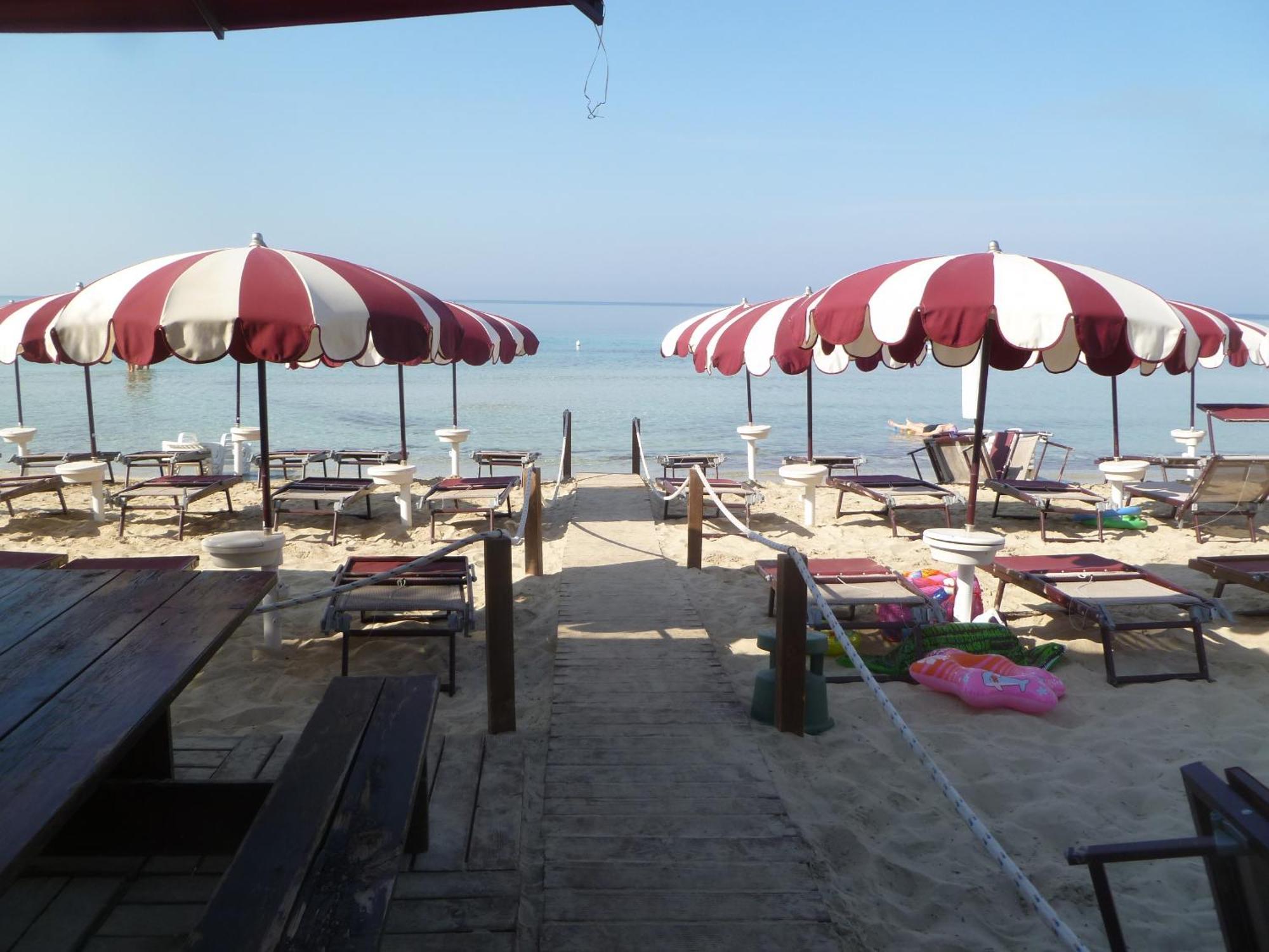 Conchiglia Azzurra Resort & Beach Порто Чезарео Екстериор снимка